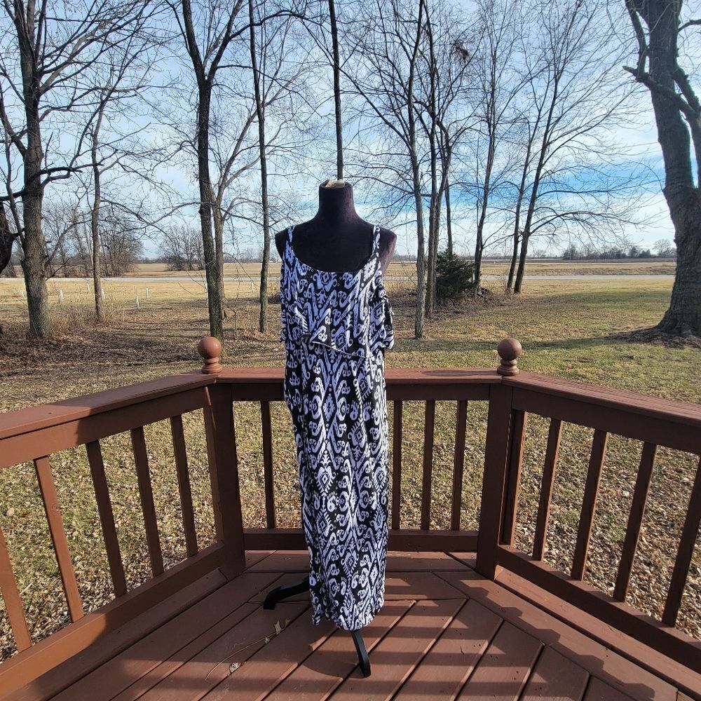 Faded Glory  Black White  Print Sleeveless Scoop Neck Maxi Dress Size 2X